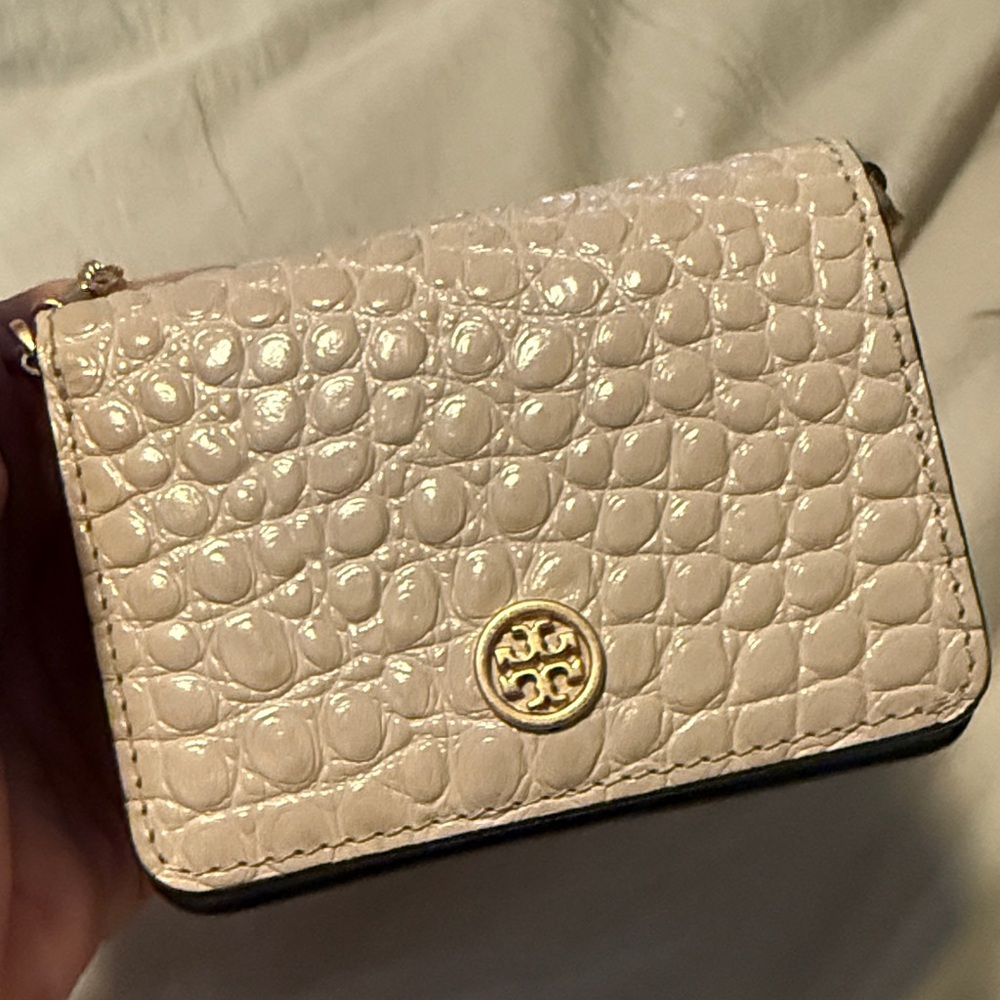 TORY BURCH Walker Nano Embossed Leather Chain
Wallet/Crossbody Bag - Picture 4 of 10